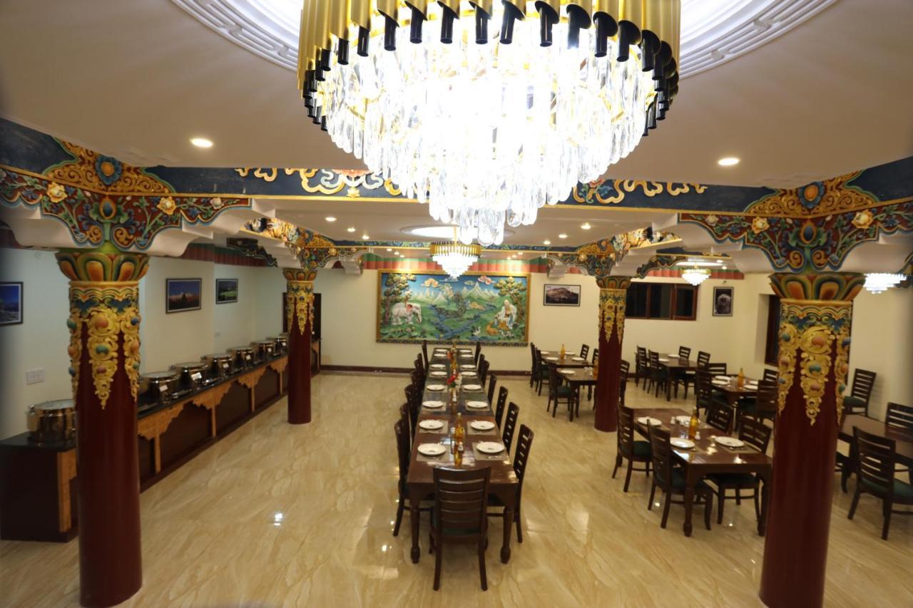 Hotel The Grand Khasdan 레 외부 사진