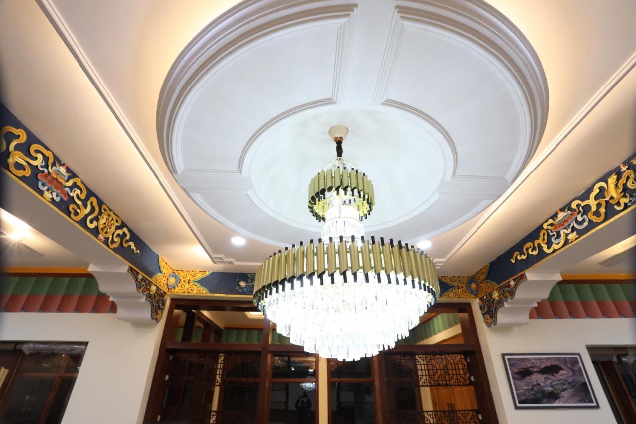 Hotel The Grand Khasdan 레 외부 사진