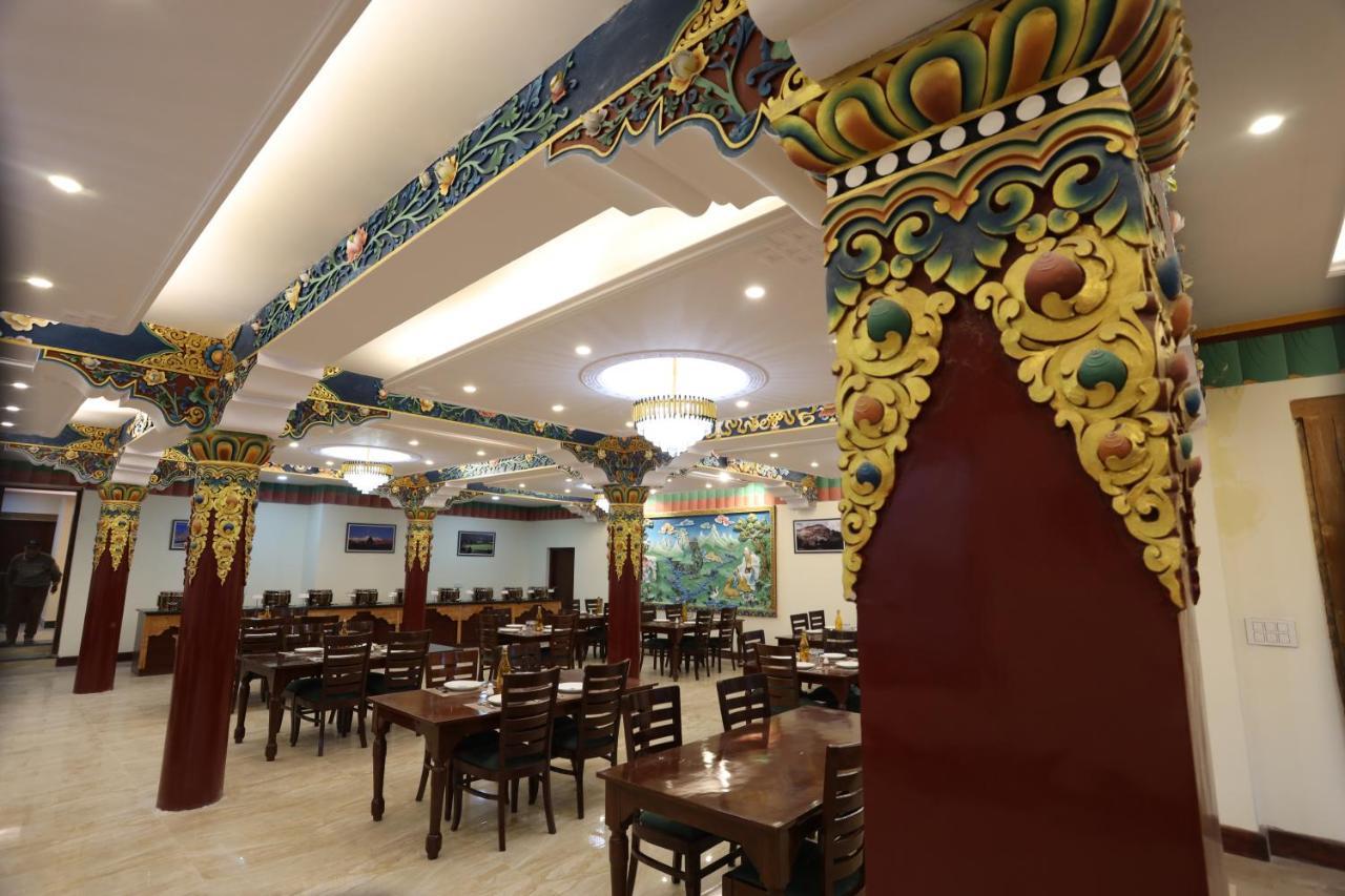 Hotel The Grand Khasdan 레 외부 사진